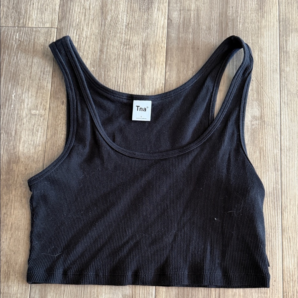 TNA Black Ribbed Scoop Crop Tank